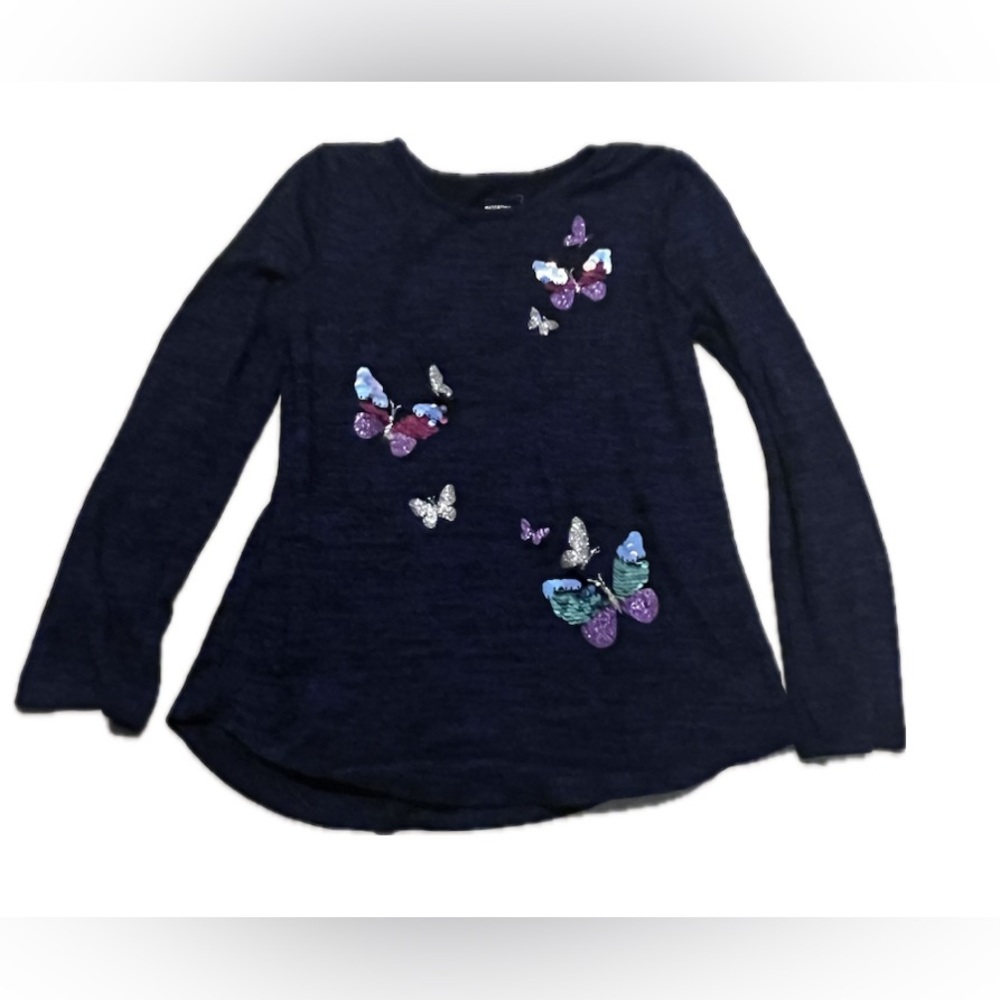 Girl's shirt